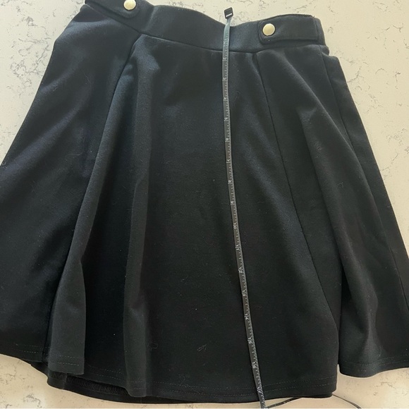EUC New Look Black Elastic Waist Pleated A-Line Skater Mini Skirt Size UK 6 US 2 - Picture 9 of 10